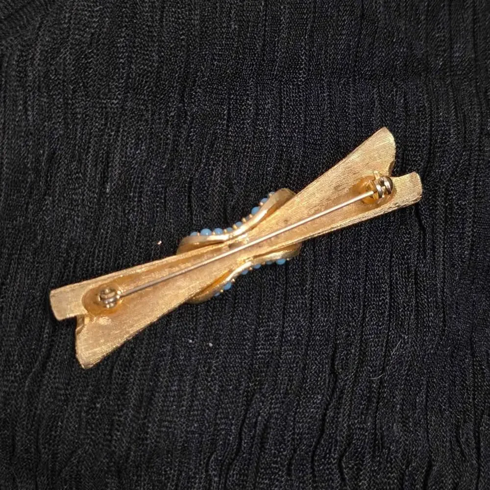 Vintage Gold Tone Brooch Blue Bow Mid Century Retro Unsigned